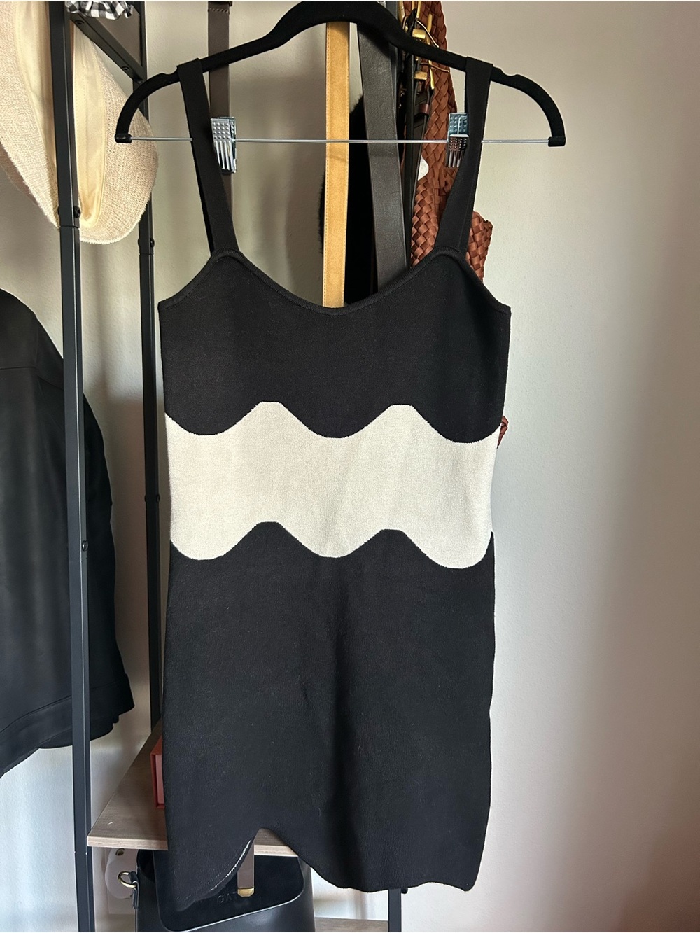 Dress 🖤 - Picture 3 of 6